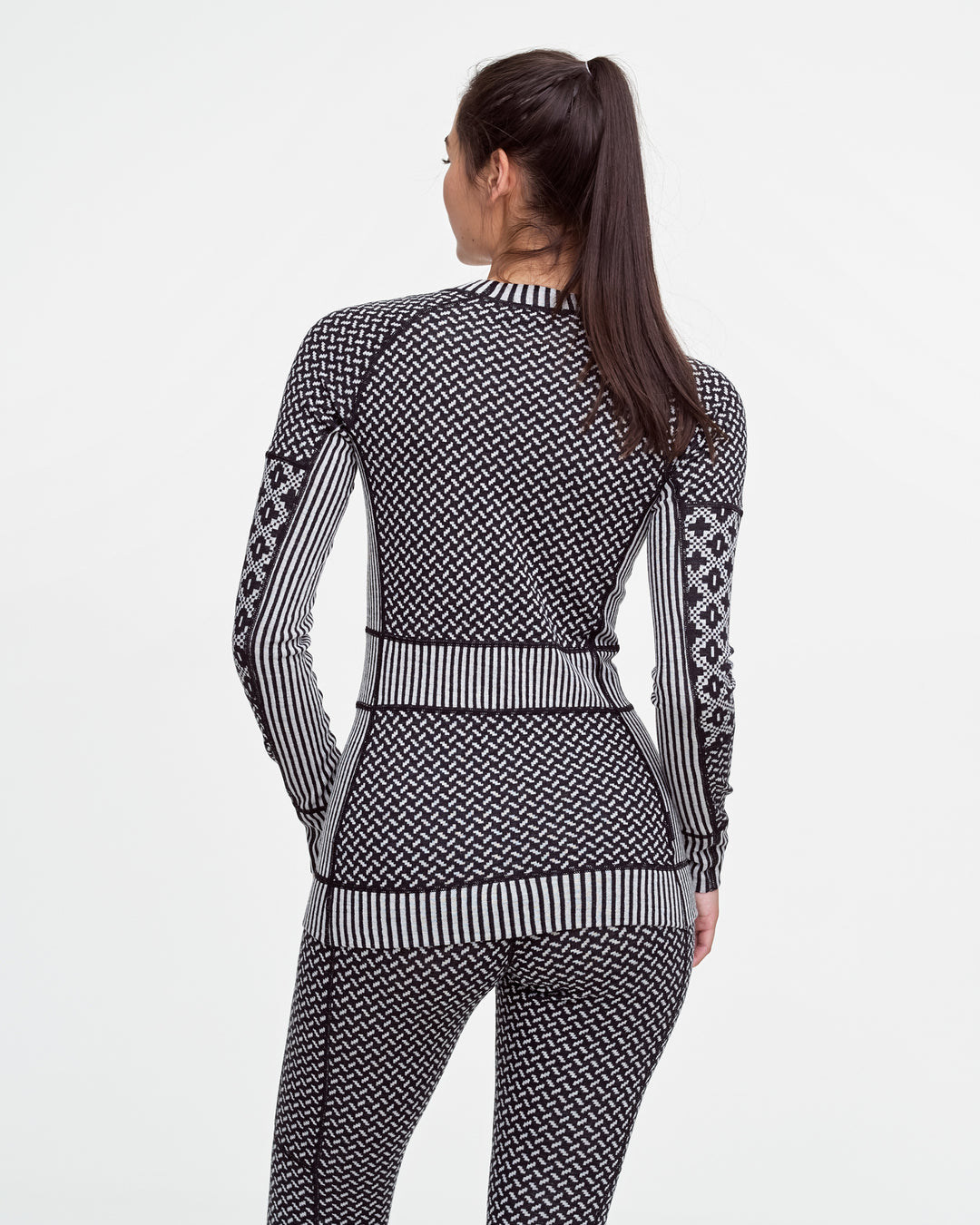 Kari Traa - Smekker Long Sleeve Baselayer 100% Merino in Black